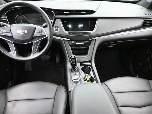 Used 2025 Cadillac XT5 Premium Luxury image 18