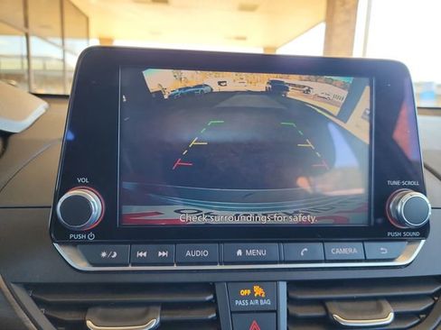 Used 2024 Nissan Altima 2.5 SV image 23