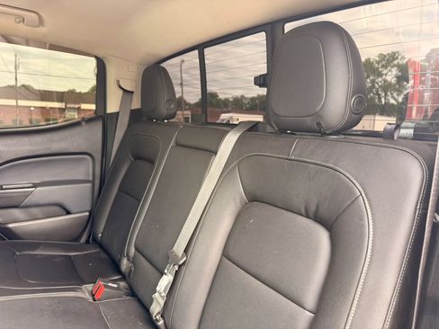 Used 2018 Chevrolet Colorado Z71 AWD/4WD image 18