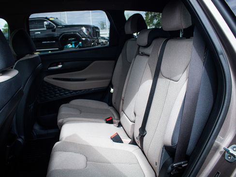 Used 2019 Hyundai Santa Fe SE image 29