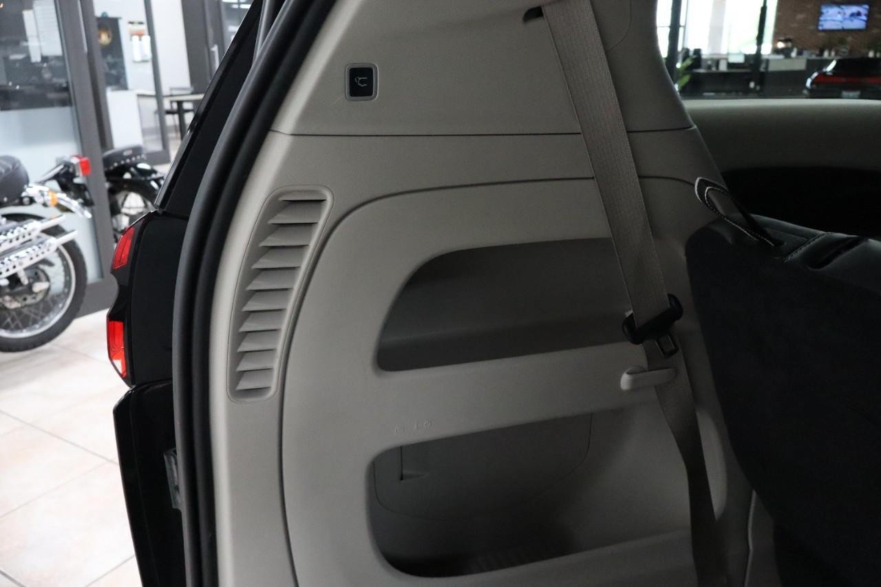 Used 2023 Chrysler Pacifica Touring-L FWD image 26