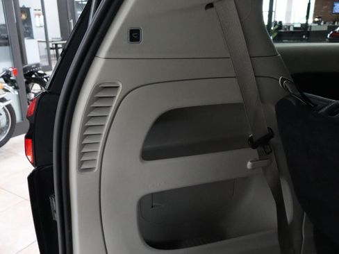 Used 2023 Chrysler Pacifica Touring-L FWD image 26