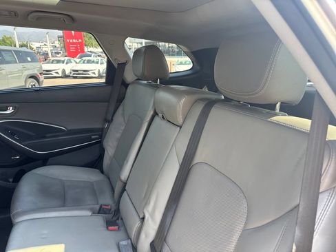 Used 2016 Hyundai Santa Fe SE w/ Option Group 03 AWD/4WD image 26