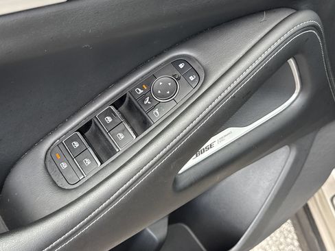 Used 2022 INFINITI QX60 Sensory w/ Vision Package FWD image 17