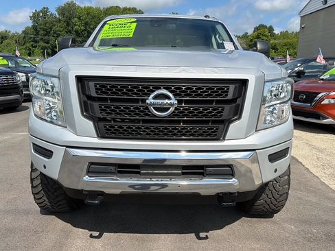 Used 2020 Nissan Titan SV w/ SV Convenience Package AWD/4WD image 8