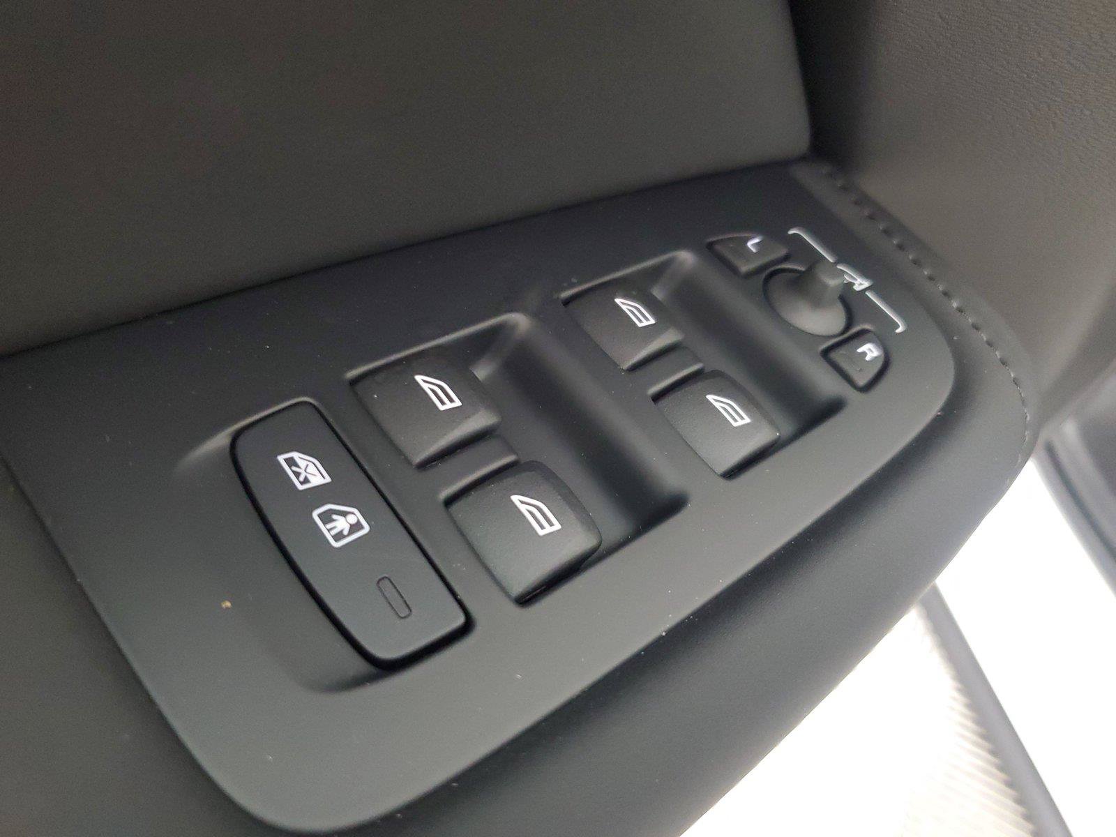 New 2027 Volvo XC60 B5 Core AWD/4WD image 20