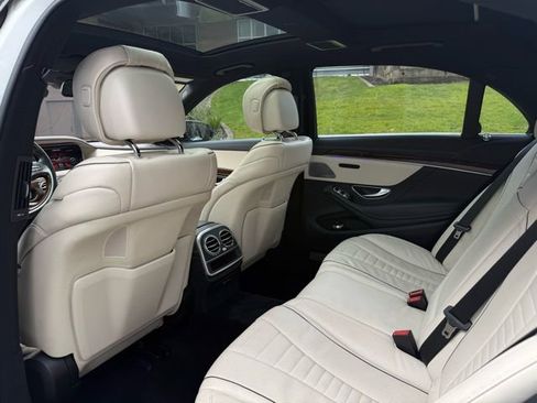 Used 2015 Mercedes-Benz S 550 Sedan image 32