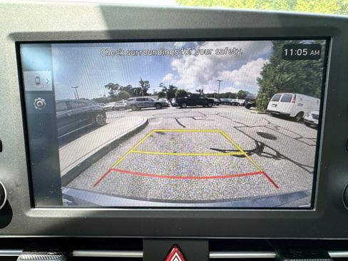 Used 2025 Hyundai Elantra Sport FWD image 22