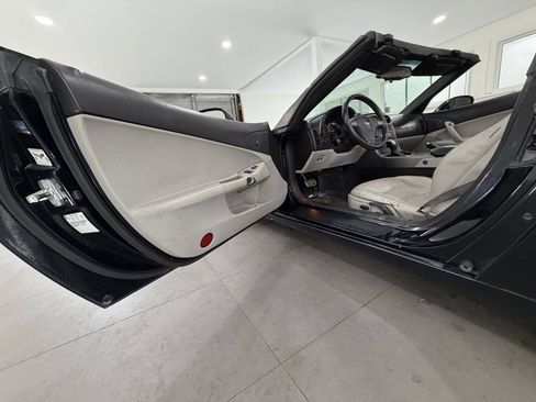 Used 2006 Chevrolet Corvette Convertible RWD image 15