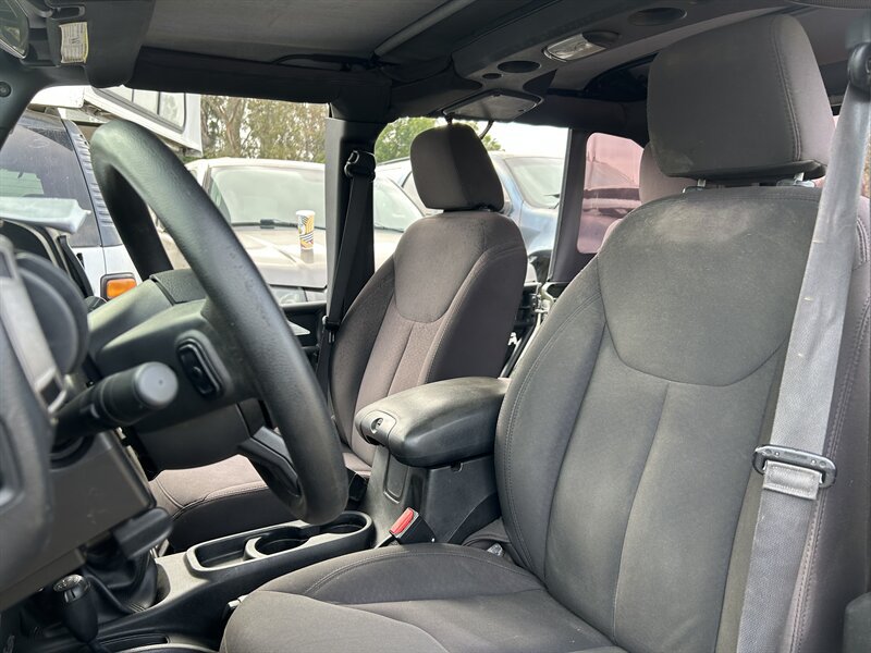 Used 2015 Jeep Wrangler Unlimited Sport w/ Trailer Tow Group AWD/4WD image 12