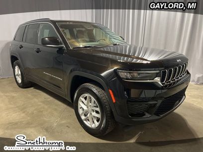 New 2025 Jeep Grand Cherokee Laredo X w/ Luxury Tech Group I