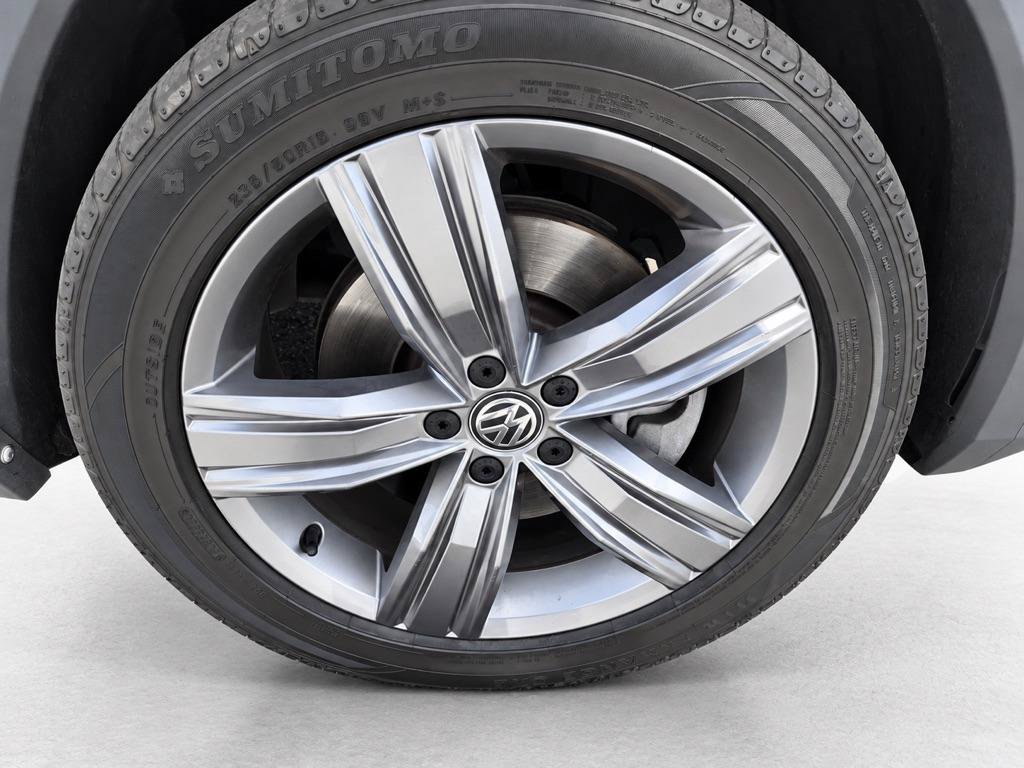 Used 2020 Volkswagen Tiguan SEL AWD/4WD image 21