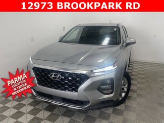 Used 2020 Hyundai Santa Fe SE image 1
