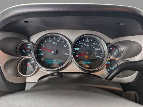Used 2007 GMC Sierra 2500 SLE w/ EZ-Lift Tailgate Package RWD image 26