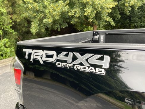 Used 2023 Toyota Tacoma TRD Off-Road w/ TRD Premium Off Road Package AWD/4WD image 43