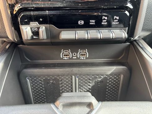 Used 2026 RAM 2500 Laramie w/ Night Edition image 41