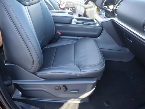 New 2025 Ford Expedition Platinum image 15