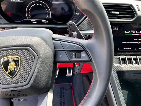 Used 2024 Lamborghini Urus S AWD/4WD image 18