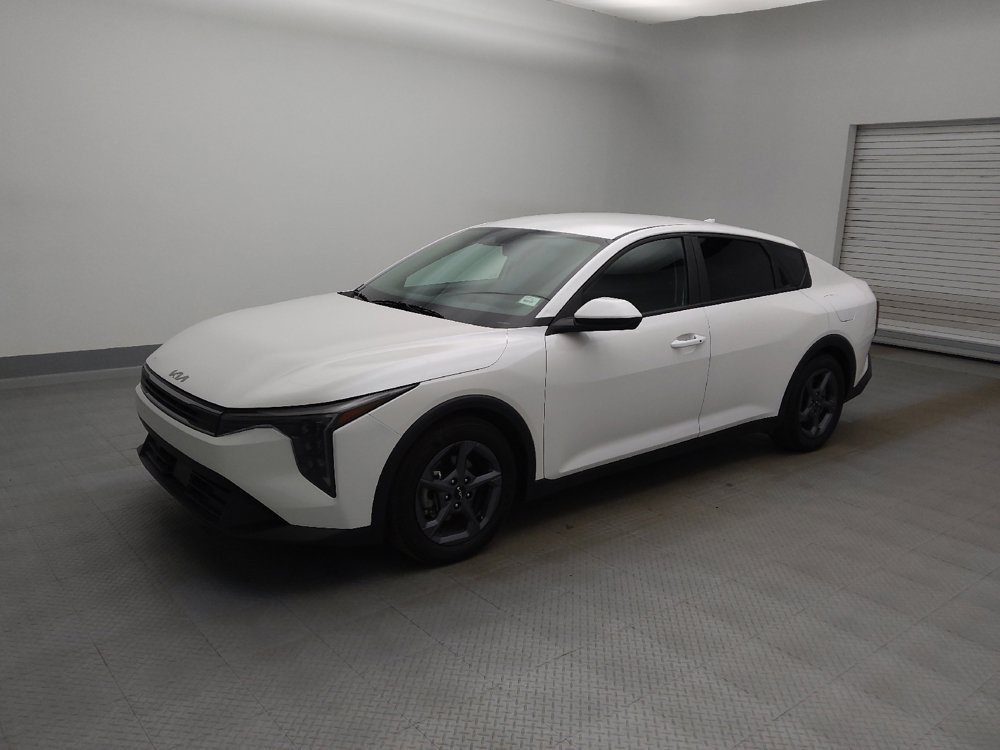 Used 2025 Kia K4 FWD image 2