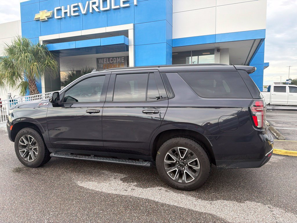 Used 2022 Chevrolet Tahoe Z71 w/ Luxury Package AWD/4WD image 5