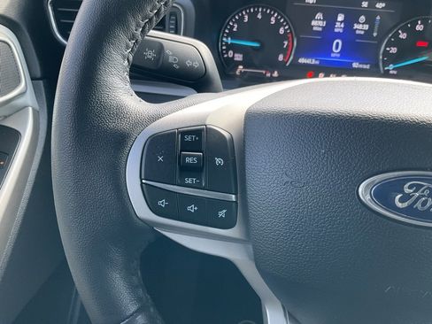 Used 2023 Ford Explorer XLT w/ Equipment Group 202A image 6
