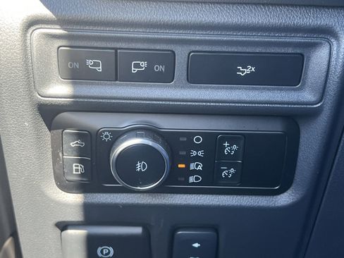 Used 2024 Ford F150 Lariat w/ FX4 Off-Road Package image 21