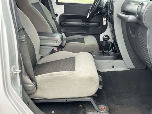 Used 2010 Jeep Wrangler Unlimited Sport image 22