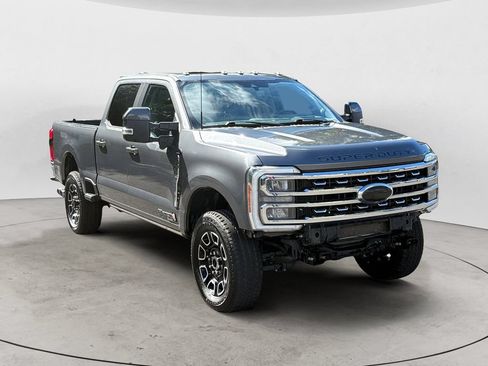 Used 2023 Ford F350 Lariat w/ Lariat Ultimate Package AWD/4WD image 3