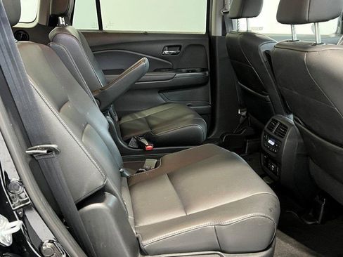 Used 2022 Honda Pilot Touring image 5