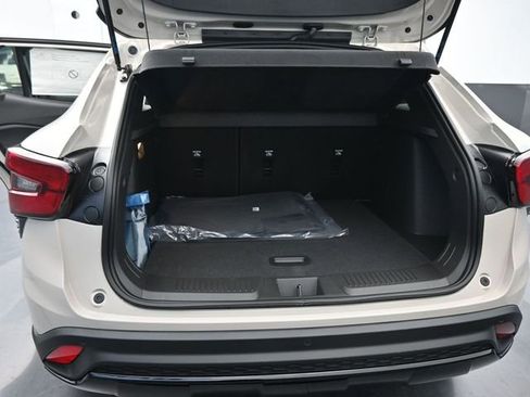 New 2026 Chevrolet Trax RS w/ Driver Confidence Package image 8