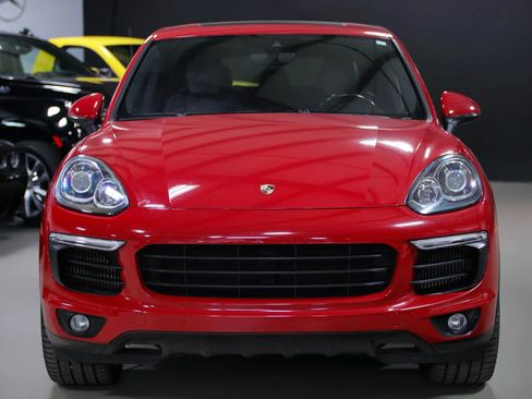 Used 2018 Porsche Cayenne S image 4