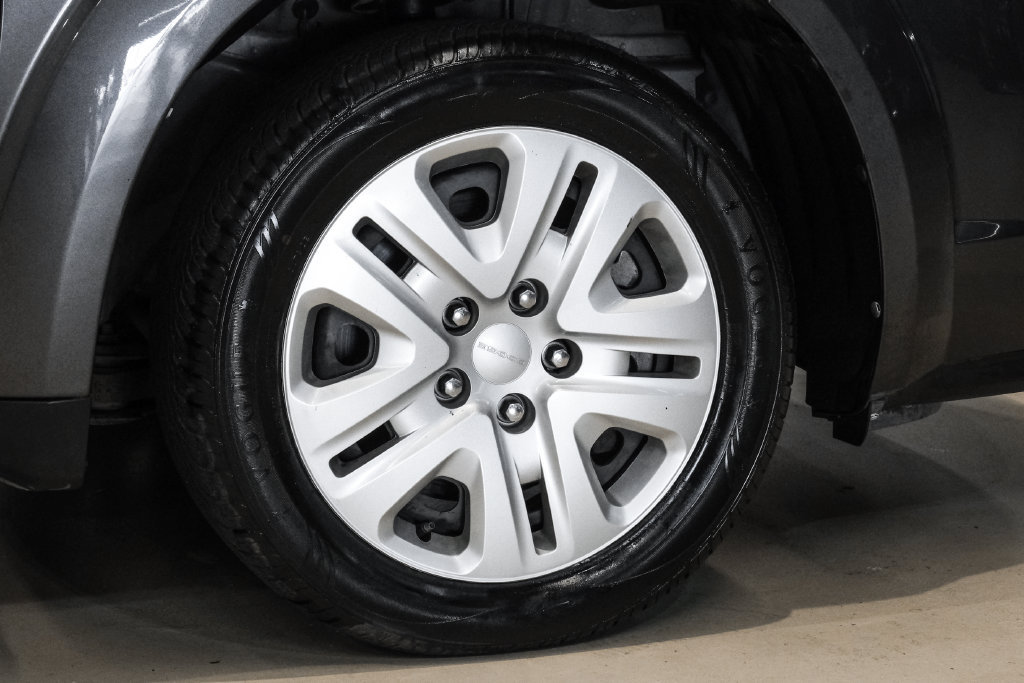 Used 2019 Dodge Journey SE FWD image 53