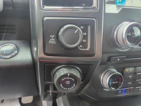 Used 2018 Ford F150 Lariat w/ Equipment Group 502A Luxury AWD/4WD image 18