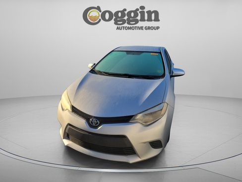 Used 2014 Toyota Corolla LE image 2