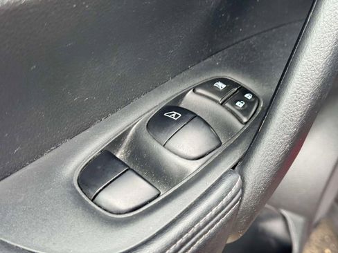 Used 2020 Nissan Rogue SL w/ Premium Package AWD/4WD image 15