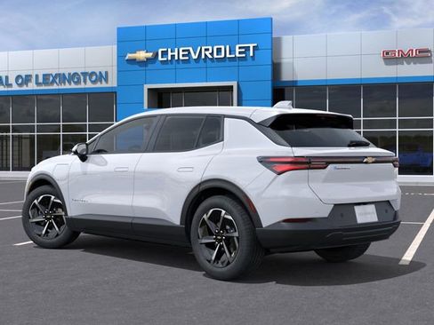 New 2026 Chevrolet Equinox EV LT image 3