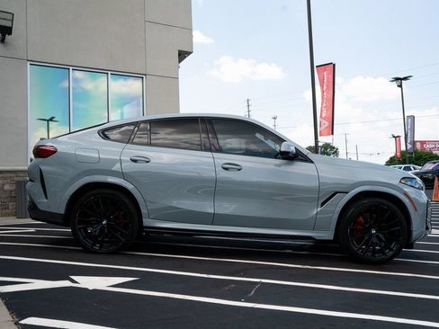 Used 2024 BMW X6 xDrive40i w/ Premium Package AWD/4WD image 11