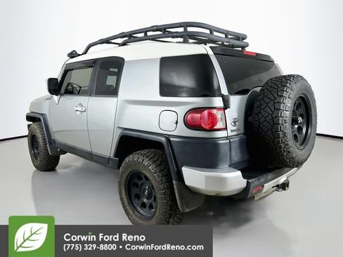 Used 2010 Toyota FJ Cruiser 4WD image 5