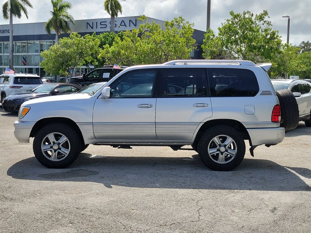 Used 2006 Lexus LX 470 4WD w/ Preferred Accessory Pkg image 11