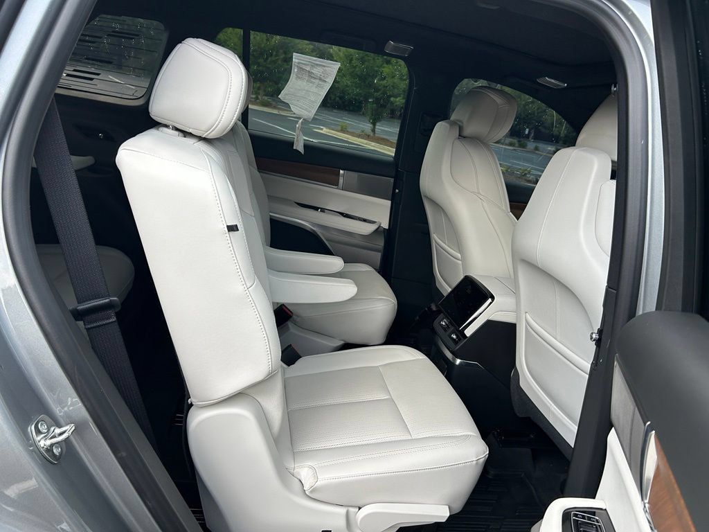 Used 2026 Cadillac Vistiq Sport AWD/4WD image 52