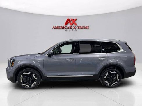 Used 2024 Kia Telluride S FWD image 4