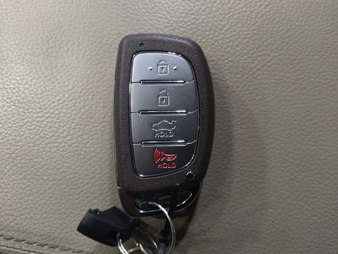 Used 2017 Hyundai Elantra SE w/ SE A/T Tech Package 03 FWD image 32