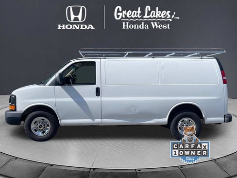 Used 2016 GMC Savana 2500 RWD image 2