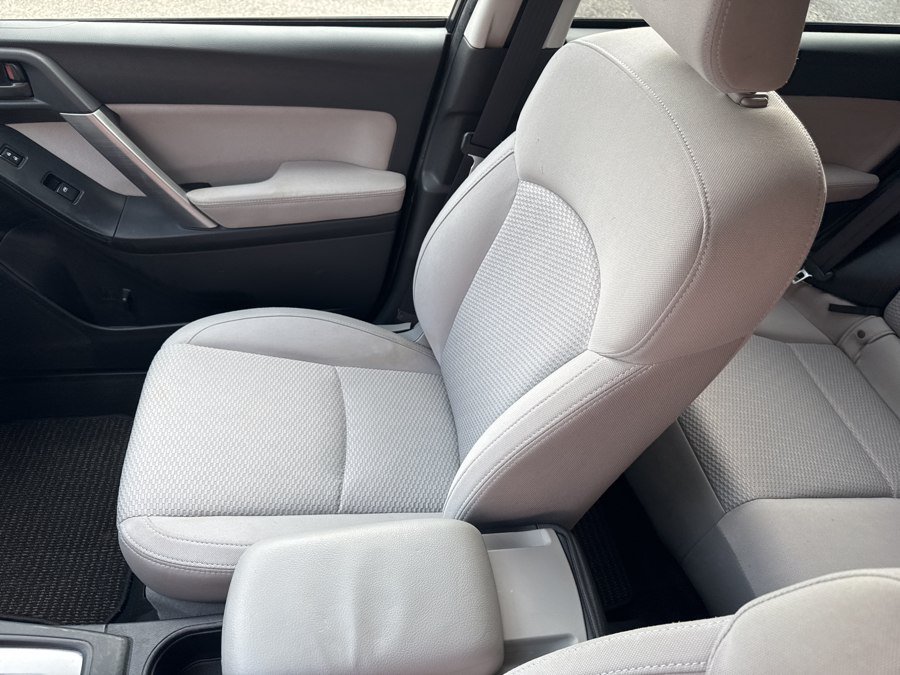 Used 2015 Subaru Forester 2.5i Premium w/ All-Weather Package AWD/4WD image 17