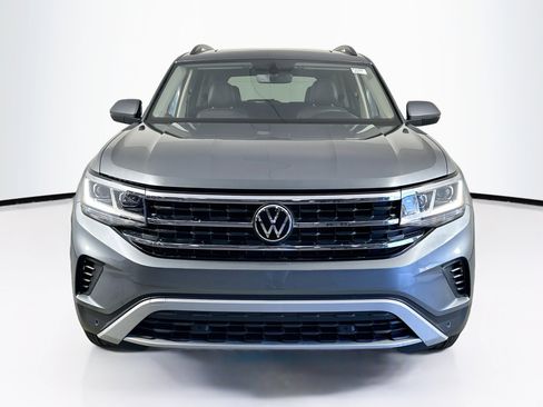 Used 2023 Volkswagen Atlas SE image 2