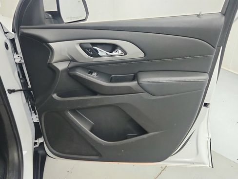 Certified 2023 Chevrolet Traverse LT FWD image 28