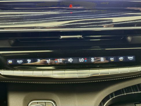 Used 2022 Cadillac Escalade Sport RWD image 18