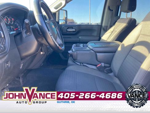 Used 2022 Chevrolet Silverado 2500 Custom w/ Custom Convenience Package image 13