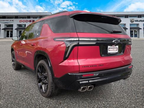 Used 2024 Chevrolet Traverse RS image 6