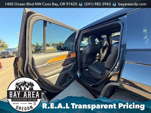 Used 2024 Jeep Grand Cherokee L Summit AWD/4WD image 15